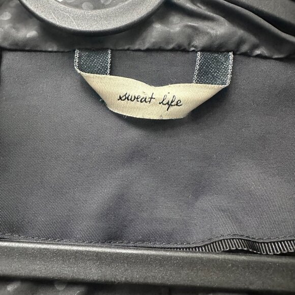 Lululemon Rain Rebel Jacket - Picture 2 of 5